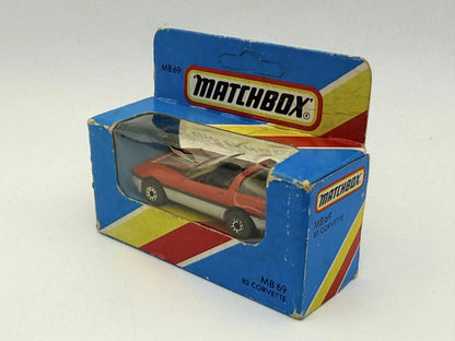 '83 CORVETTE Mainline Matchbox 1981 Czerwony 1:64 Made in Macau – zdjęcie 4
