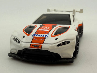 Aston Martin Vantage Gte Hot Wheels 2021 Biały 1:60 – zdjęcie 4