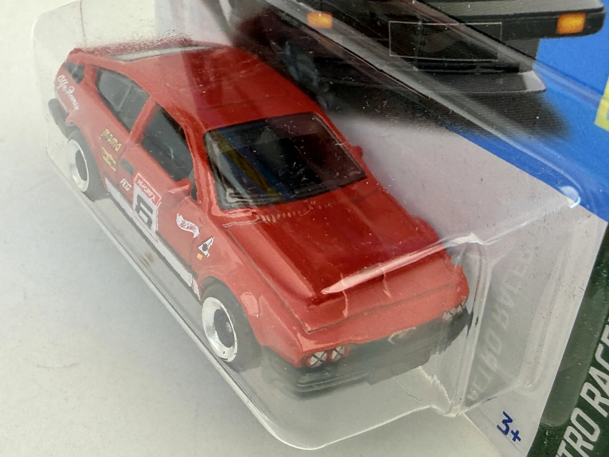 ALFA ROMEO GTV6 3.0 Retro Racers Hot Wheels 2023 Czerwony 1:64 – zdjęcie 4