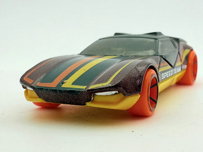 La Fasta Hot Wheels Bordowy 1:64 – zdjęcie 4