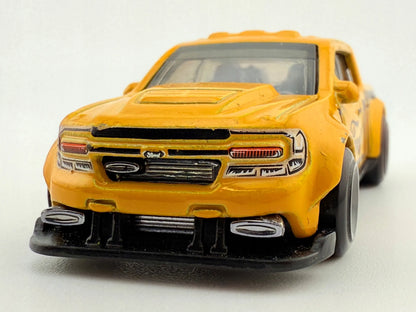 FORD MAVERICK CUSTOM, Hot Wheels, Resoraki, Die cast Hry78, Żółty, 1:64 – zdjęcie 4