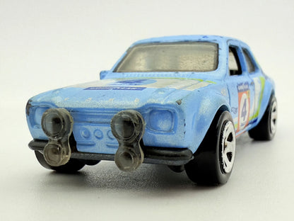 Ford Escort Rs1600 Hot Wheels Błękitny 1:64 – zdjęcie 4