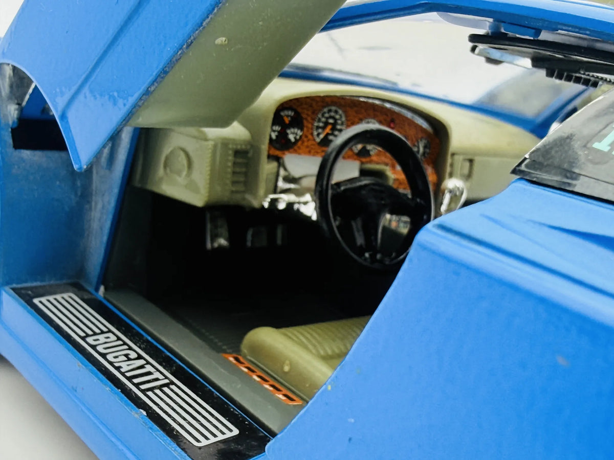 Bugatti EB110 Bburago 1991 1:18 Made in Italy Luzak Niebieski – zdjęcie 4