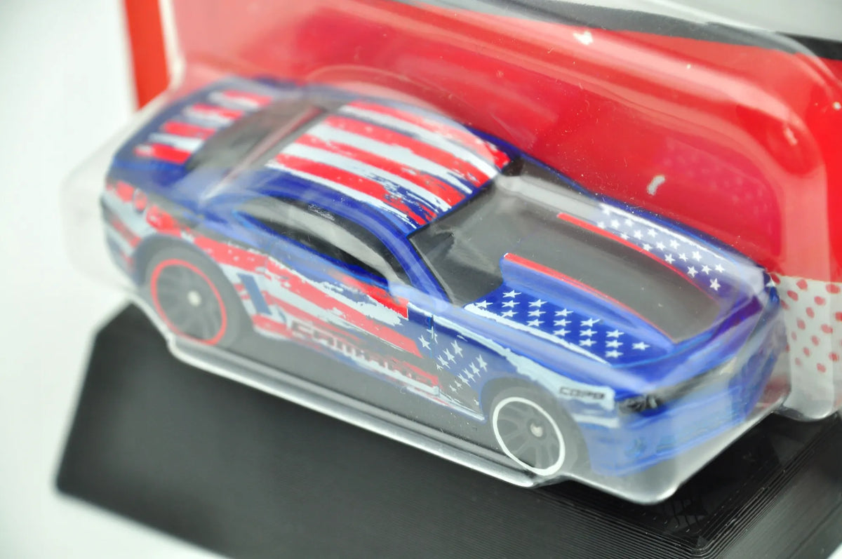 2013 Copo Camaro Stars & Stripes Hot Wheels 2023 Niebieski, 1:64 – zdjęcie 4