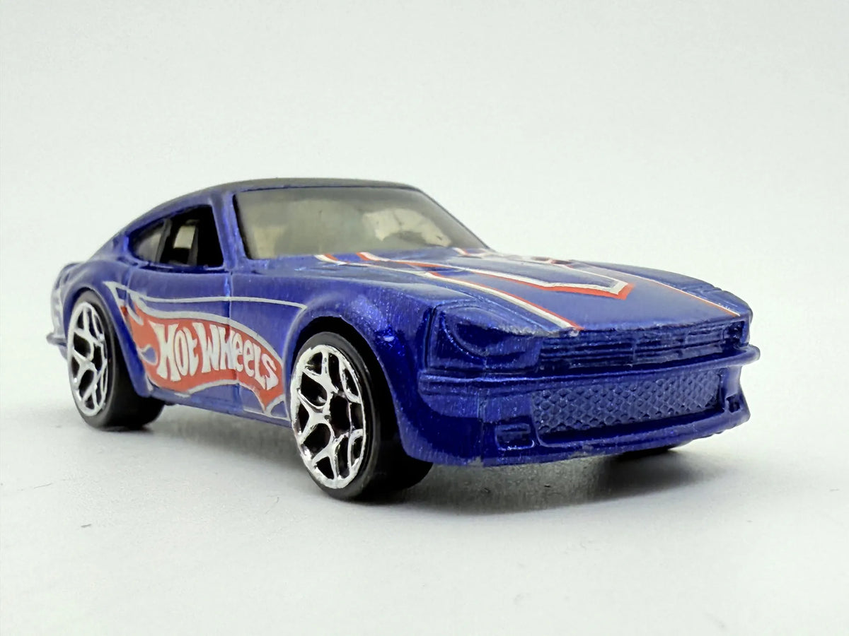 Datsun 240Z Hot Wheels Niebieski 1:64 – zdjęcie 5