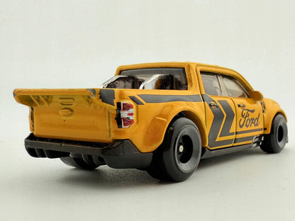 FORD MAVERICK CUSTOM, Hot Wheels, Resoraki, Die cast Hry78, Żółty, 1:64 – zdjęcie 5