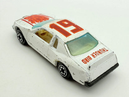 Thunder Bird Yatming Biały 1:64 – zdjęcie 5