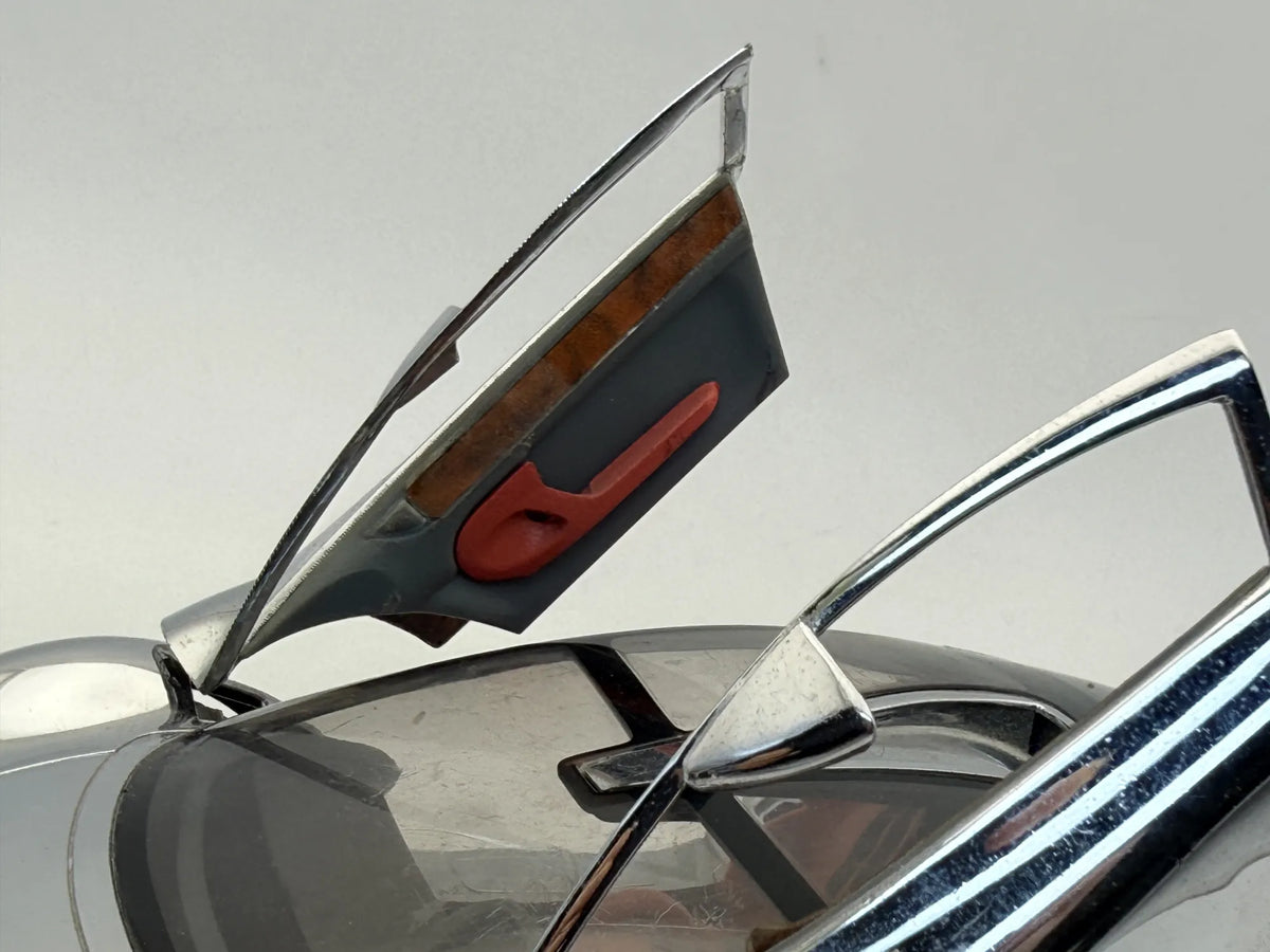 1994 AUDI AVUS QUATTRO, Revell, Die cast, Srebrny / chrom, 1:18, Resoraki – zdjęcie 5