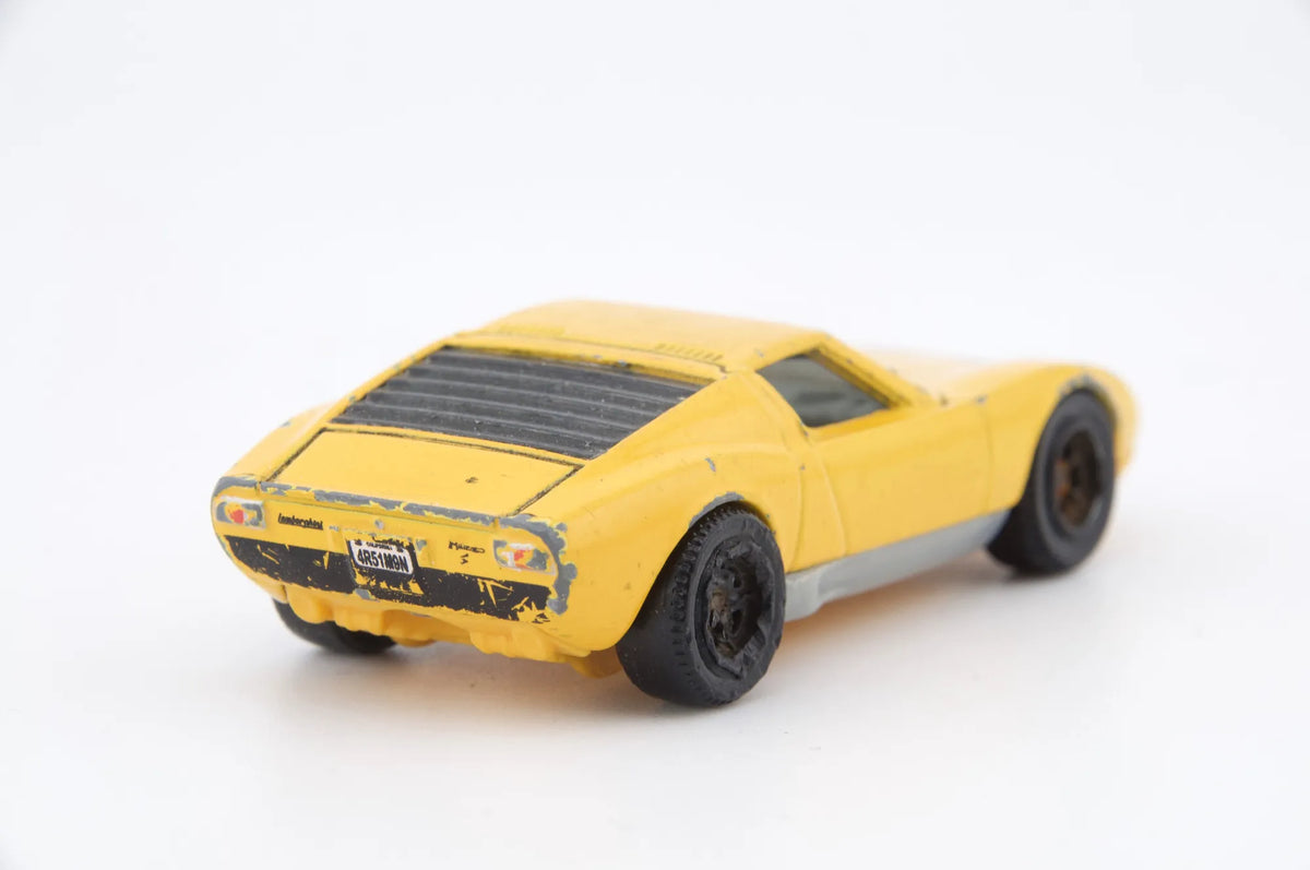 Lamborghini Miura P400S Matchbox Żółty 1:64 – zdjęcie 5
