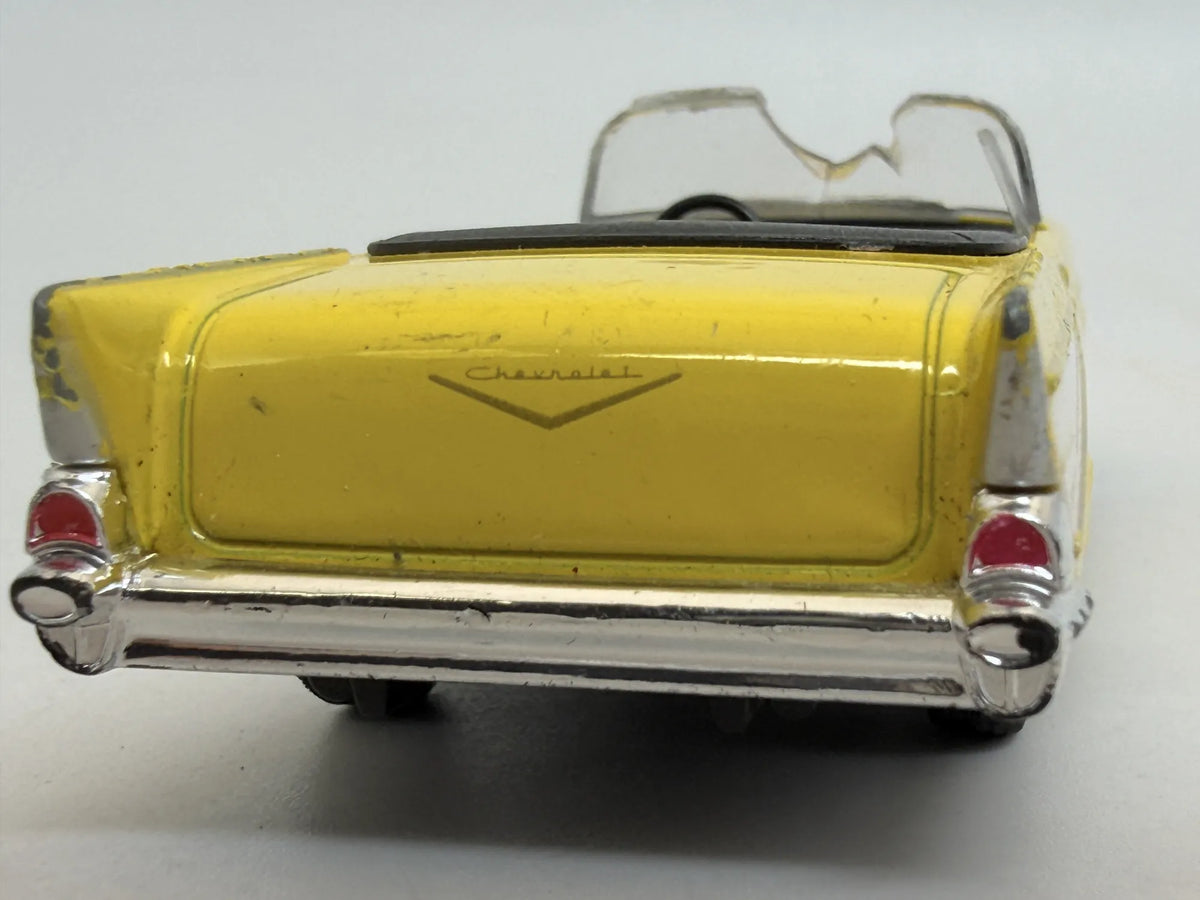 1957 CHEVROLET BEL AIR CONVERTIBLE, Welly, NO.42357, Żółty, 1:40, Resoraki – zdjęcie 5