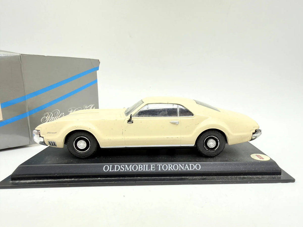 OLDSMOBILE TORONADO, Minichamps, Die cast, Kremowy, 1:43, Resoraki – zdjęcie 5