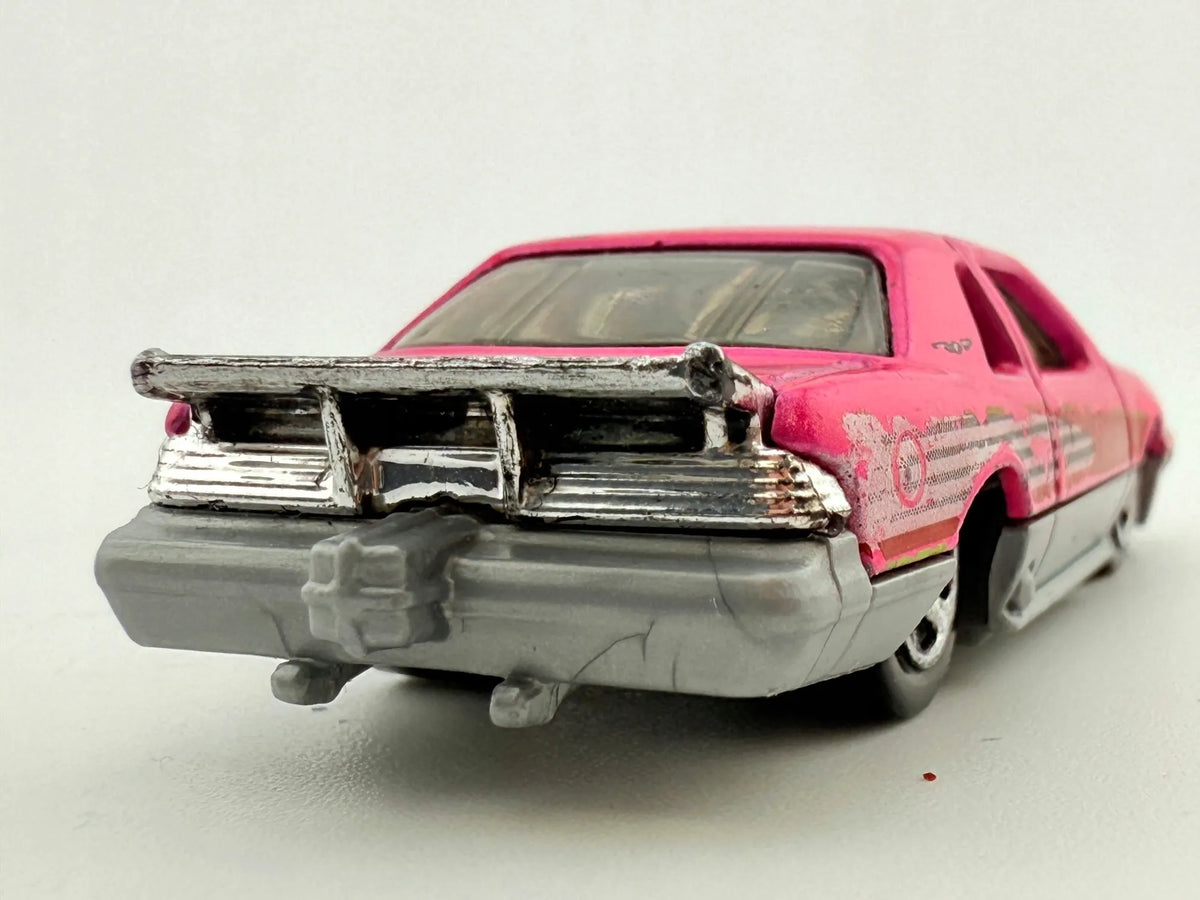 1988 FORD T-BIRD Hot Wheels 2022 Różowy 1:64 – zdjęcie 5