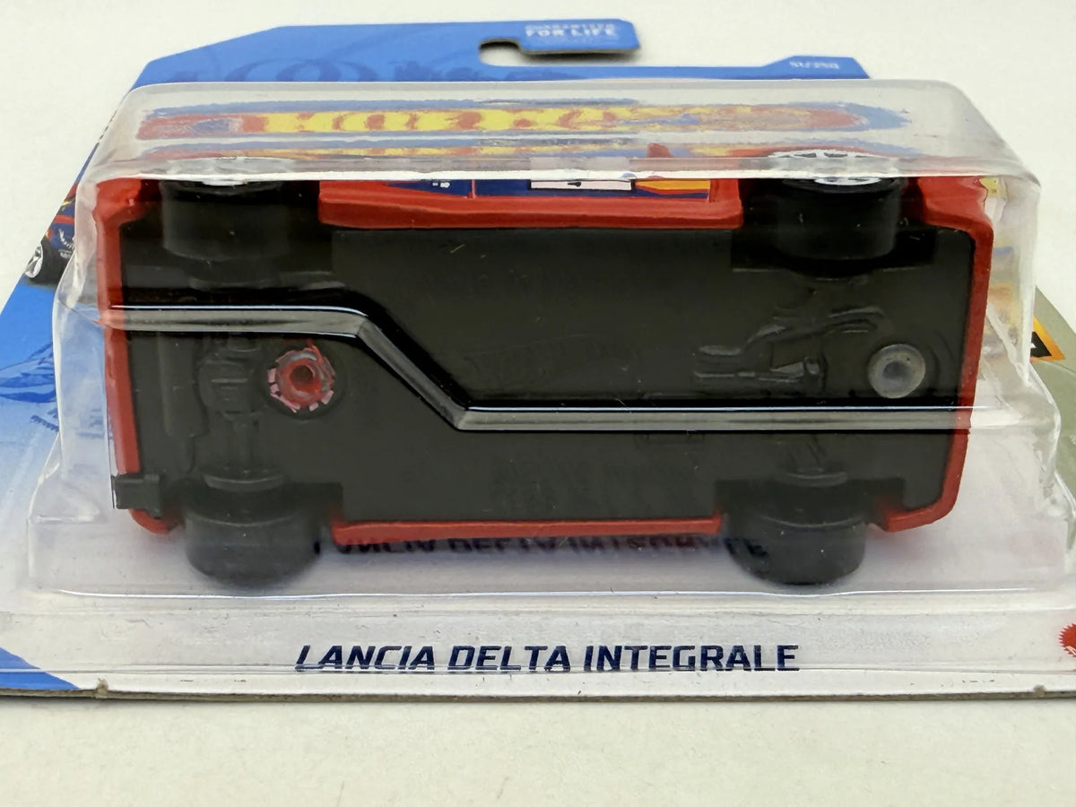 LANCIA DELTA INTEGRALE Baja Blazers Hot Wheels 2021 Czerwony 1:64 – zdjęcie 5