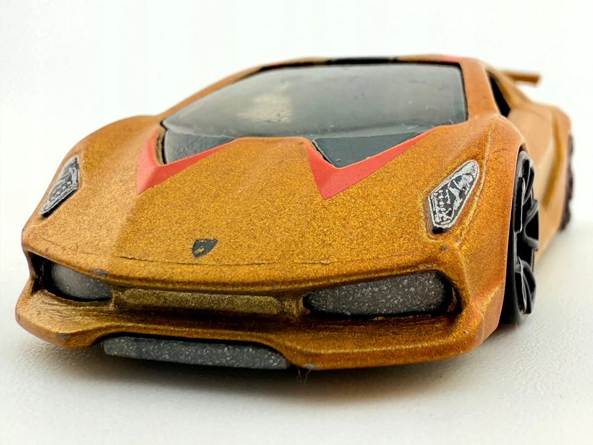 LAMBORGHINI SESTO ELEMENTO, Hot Wheels 2013, Resoraki, Die cast, Złoty 1:64 – zdjęcie 5