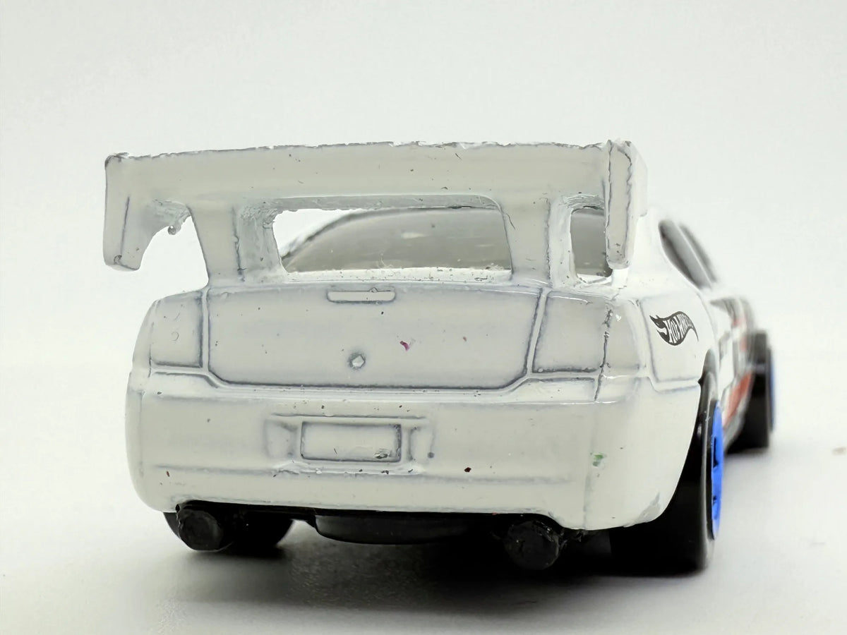 Dodge Charger Drift Hot Wheels Biała 1:64 – zdjęcie 5