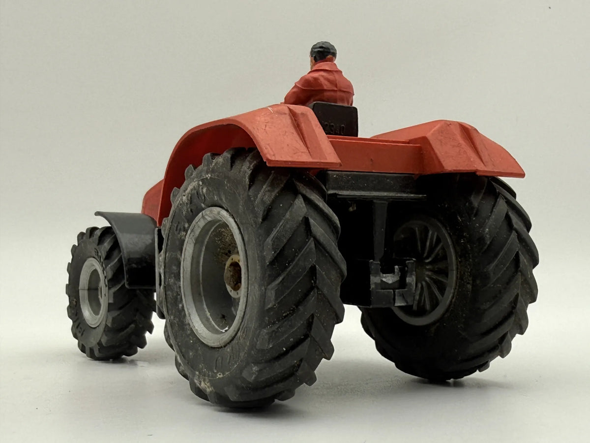 TRAKTOR CS150 CASE Z FIGURKĄ KIEROWCY Chap Mei Czerwony 1:25 – zdjęcie 5