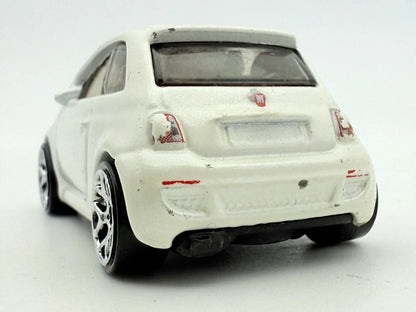 Fiat 500, Hot Wheels 2013, resoraki, die cast, 1:64, biały – zdjęcie 5