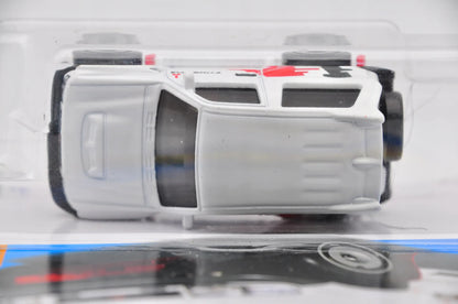 Mitsubishi Pajero Evolution Mud Studs Hot Wheels 2021 Biały 1:64 – zdjęcie 5