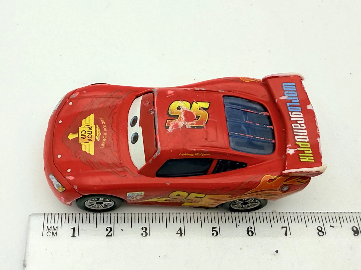 Zygzak Lightining Mcqueen Disney Czerwony 1:64 – zdjęcie 5