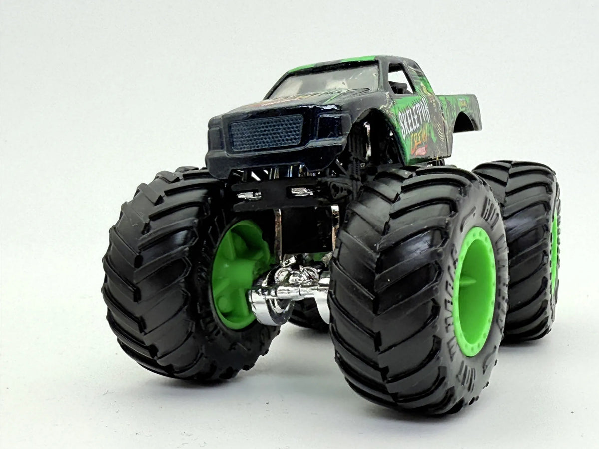 Skeleton Crew Monstrer Truck Hot Wheels Czarny 1:64 – zdjęcie 5