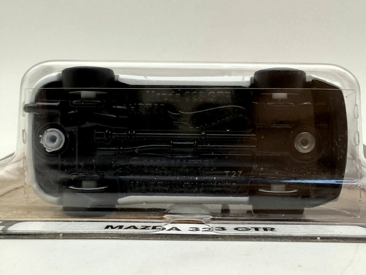 MAZDA 323 GTR Hot Wheels 2022 Biały 1:64 Hatchback – zdjęcie 5