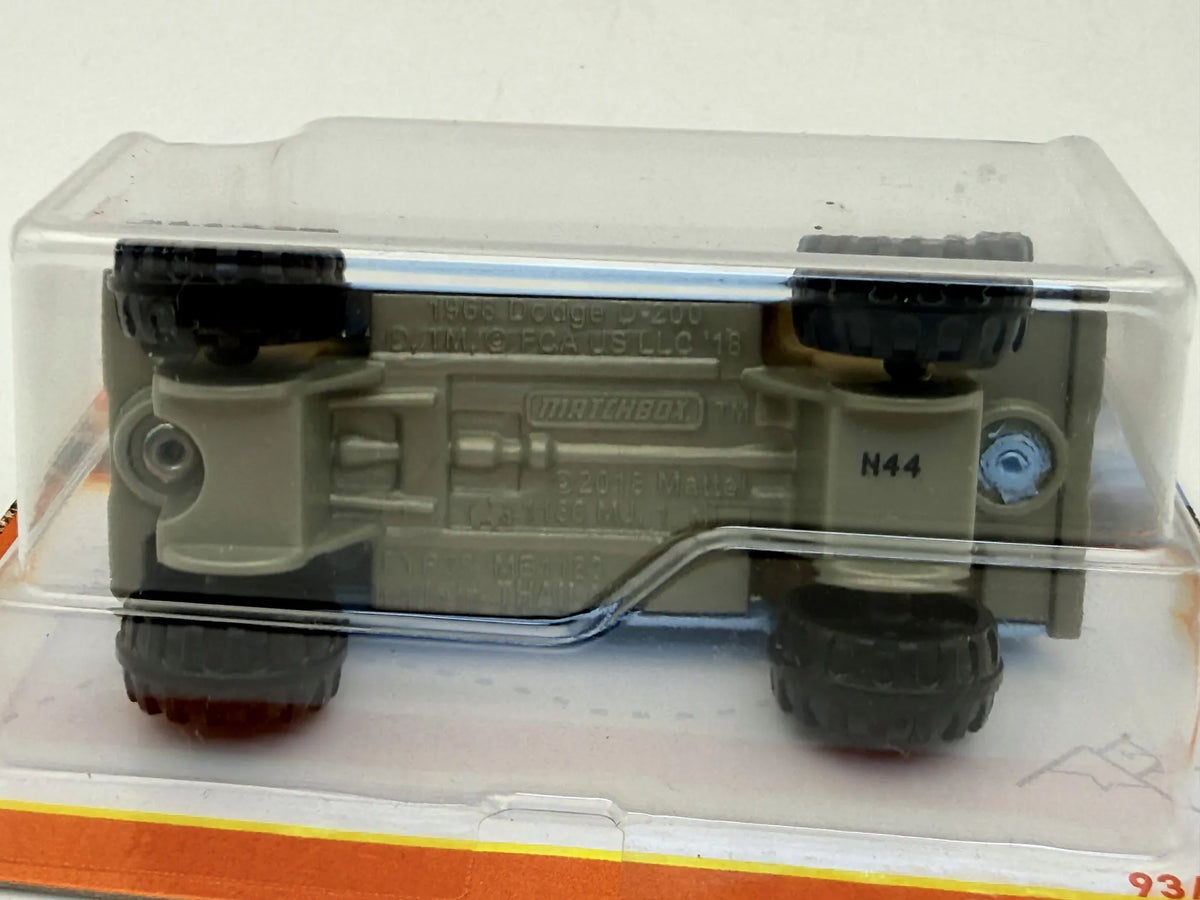 1968 DODGE D200 Superfast Matchbox 2020 Jasnoniebieski 1:64 – zdjęcie 5
