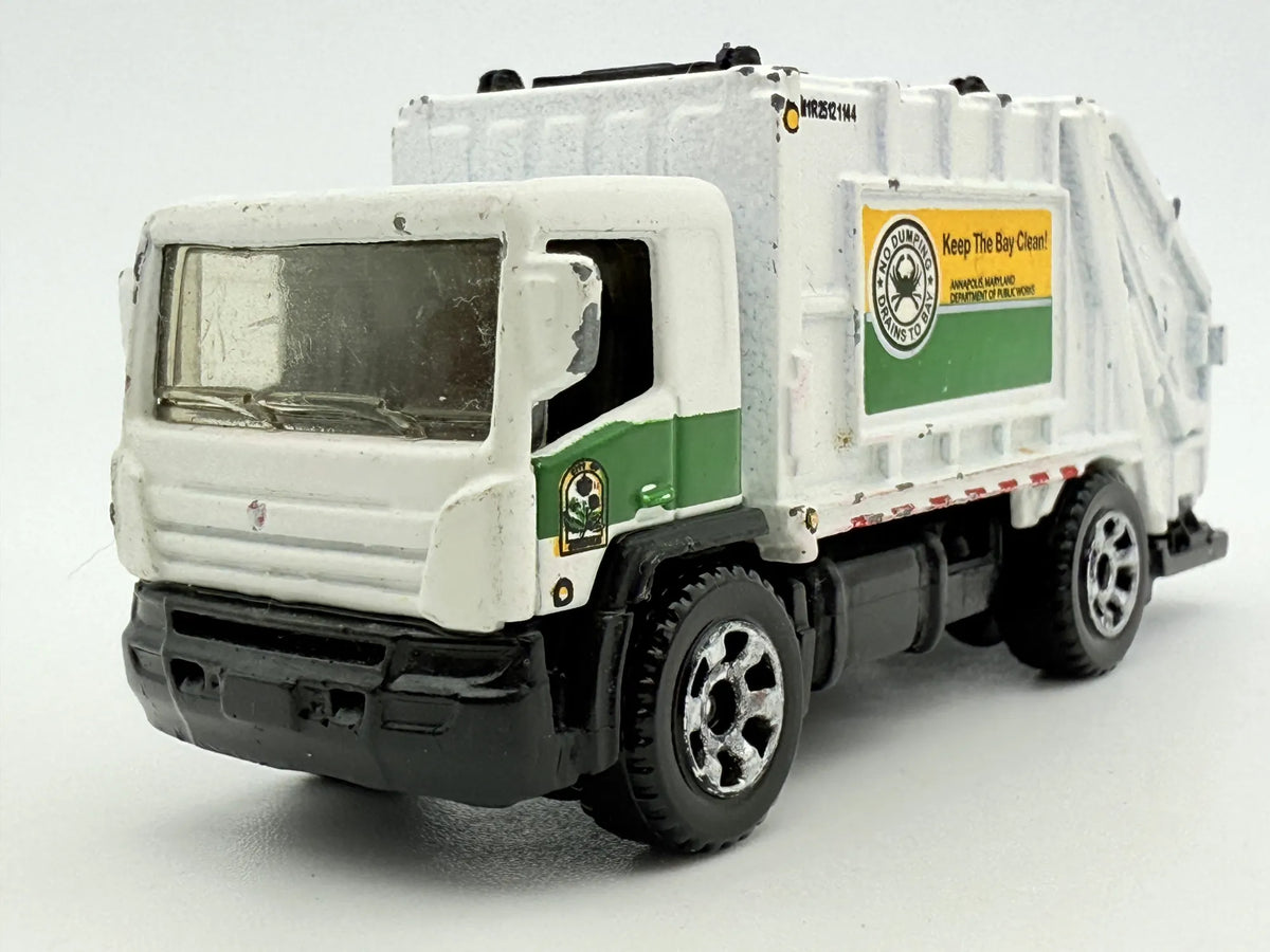 Garbage Truck Matchbox Biała 1:64 – zdjęcie 5