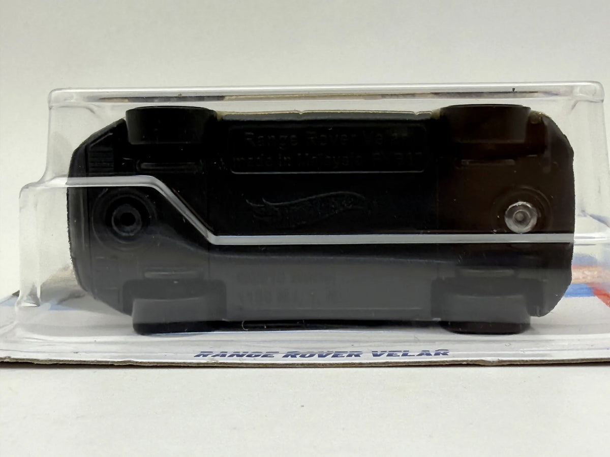 RANGE ROVER VELAR THEN AND NOW Hot Wheels 2025 Złoty 1:64 – zdjęcie 5