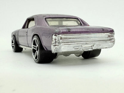 67 Chevelle Hot Wheels Fioletowy 1:64 – zdjęcie 5