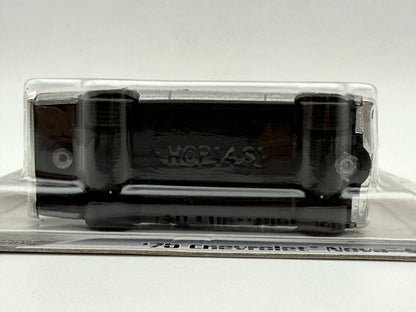 '70 CHEVROLET NOVA SS Premium Hot Wheels 2021 Srebrny 1:64 Protektor – zdjęcie 5