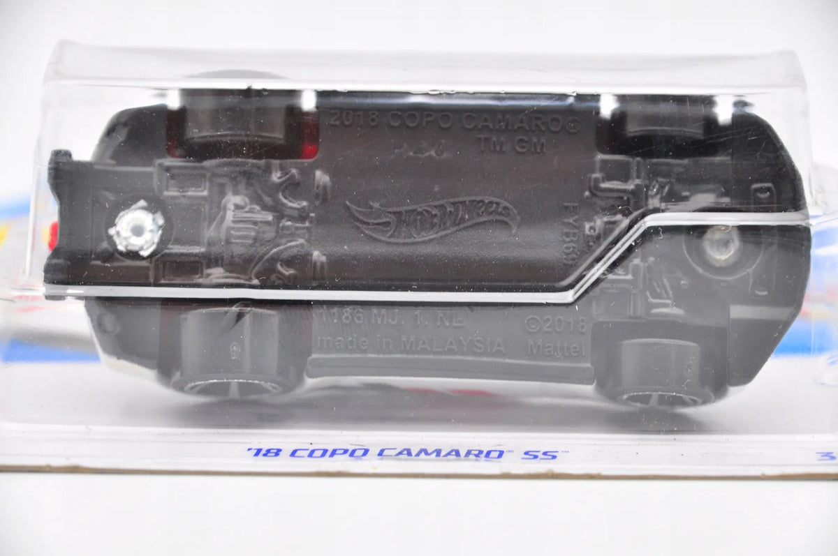 '18 Copo Camaro Ss Hot Wheels 2023 Biały 1:64 – zdjęcie 5