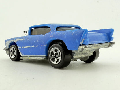 1957 Chevy Hot Wheels Niebieski 1:60 – zdjęcie 5