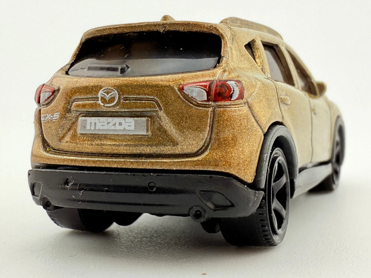 '16 Mazda CX-5 Matchbox 2017 Złoty 1:64 – zdjęcie 5