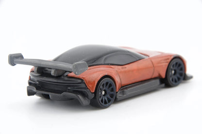 Aston Martin Vulcan Hot Wheels Pomarańczowy 1:64 – zdjęcie 5