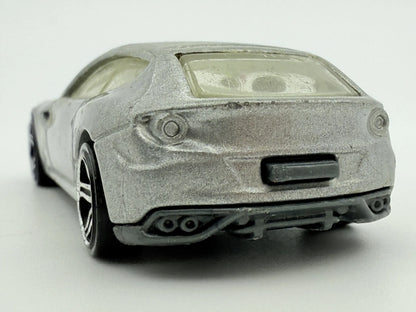 Ferrari FF, Hot Wheels, Resoraki, Die cast 1:64, srebrny – zdjęcie 5