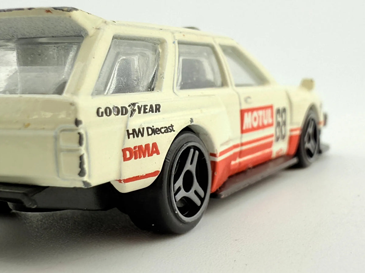 Nissan Maxima Drift Car Hot Wheels Biały 1:60 – zdjęcie 5