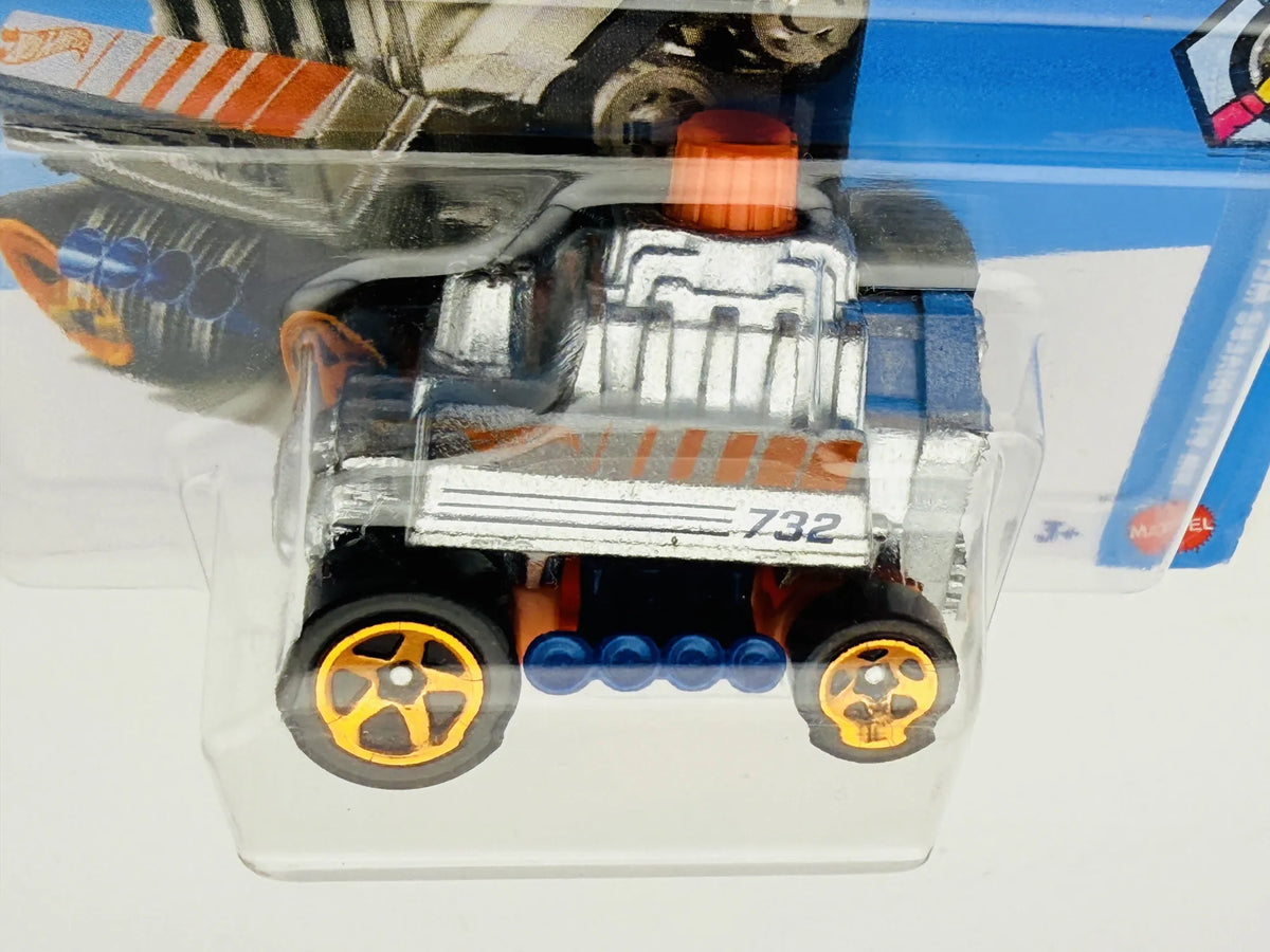 Fantasy Car Hot Wheels 2026 Hw All Drivers Welcome 1:64 732 Blister Srebrny – zdjęcie 5
