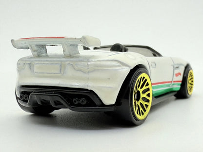 F-Type Project 7 Hot Wheels Biała 1:64 – zdjęcie 5