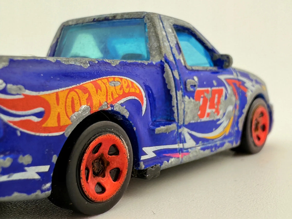 F-150 Lightning Hot Wheels 2020 Niebieski 1:64 – zdjęcie 5