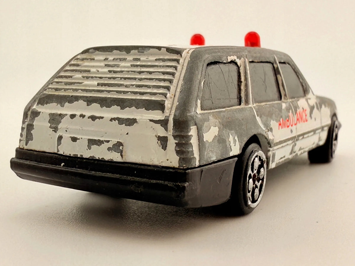 AMBULANCE, Resoraki, Die cast 8917, Biały, 1:64 – zdjęcie 5