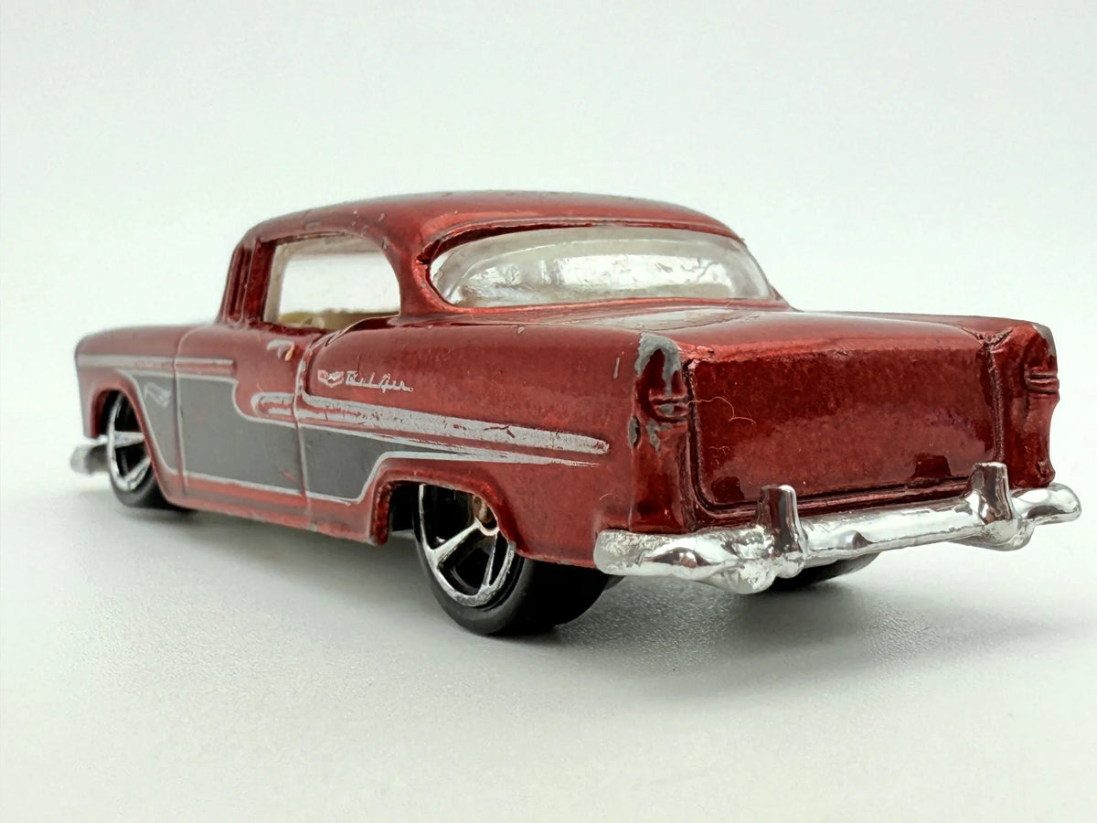 55 Chevy Hot Wheels Czerwony 1:64 – zdjęcie 5