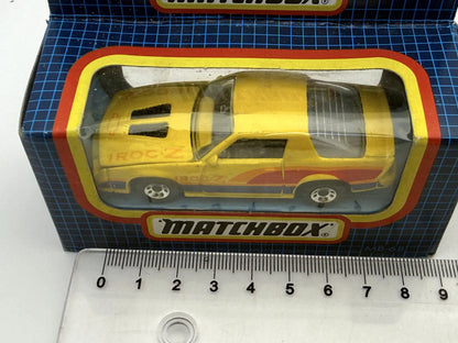 CHEVROLET CAMARO IROC-Z Mainline Matchbox 1987 Żółty 1:64 Made in Macau – zdjęcie 5