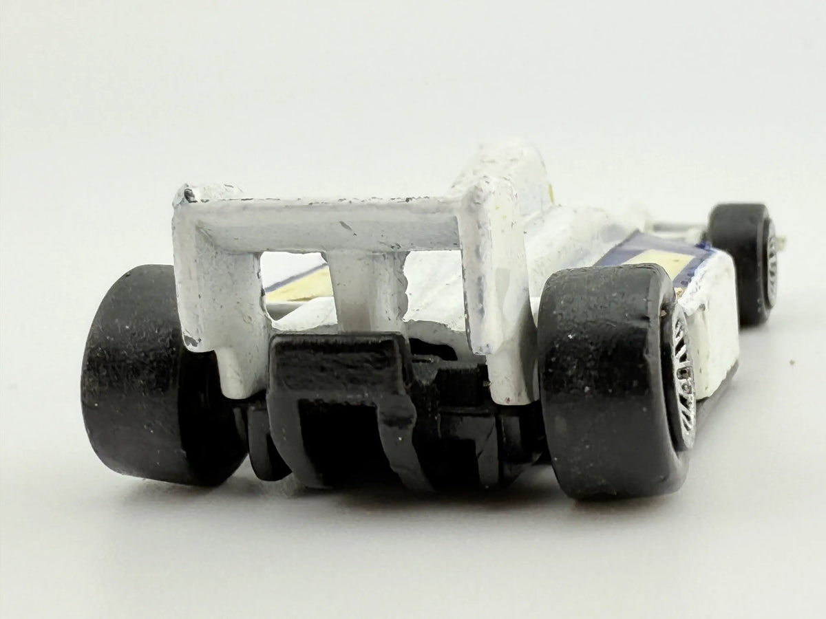 FORMUŁA 1, Hot Wheels 2001 McDonald's, Made in Vietnam, Biały, TKK, 1:64 – zdjęcie 5
