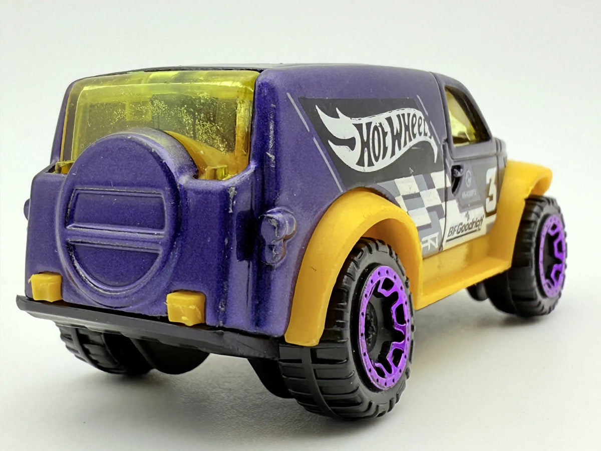 Suv Hot Wheels Fioletowy 1:64 – zdjęcie 5