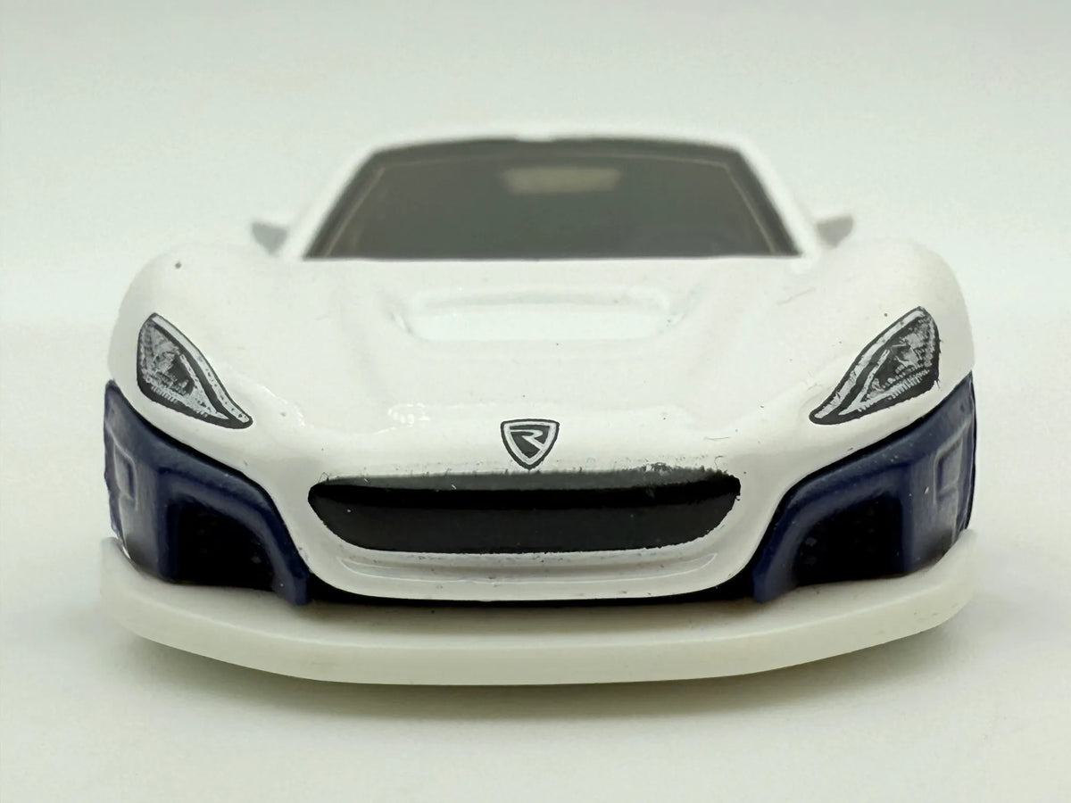 Rimac Nevera Hot Wheels Biała 1:64 – zdjęcie 5