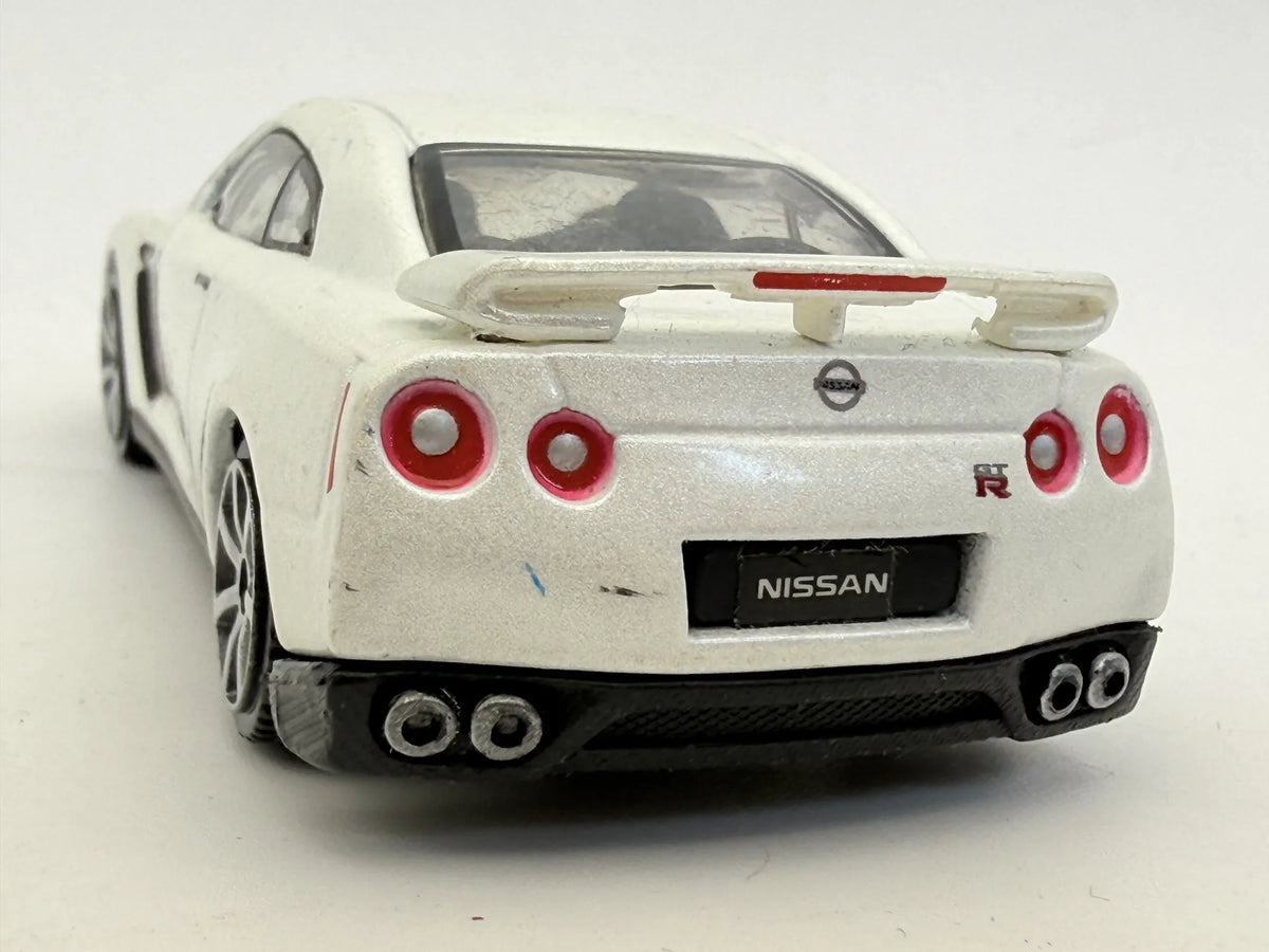 2009 NISSAN GT-R, Bburago 2009, Die cast 1143, Biały, 1:43, Resoraki – zdjęcie 5