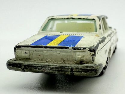 Sedan Wyścigowy Yatming Biały 1:64 – zdjęcie 5