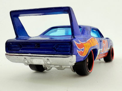 Plymouth Superbird Hot Wheels 2012 Niebieski 1:64 – zdjęcie 5