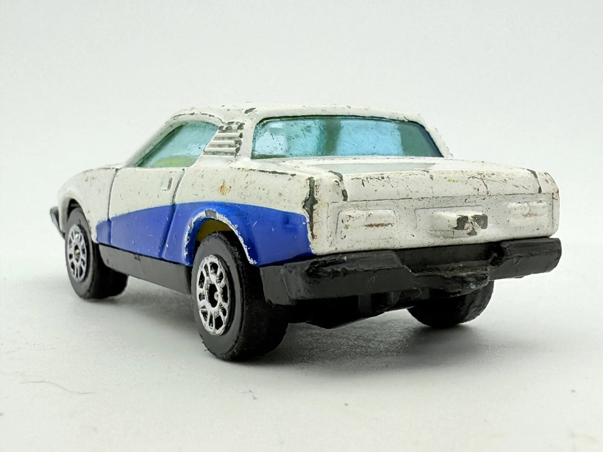 Triumph Tr7 Corgi Biała 1:64 Made in Wielka Brytania – zdjęcie 5