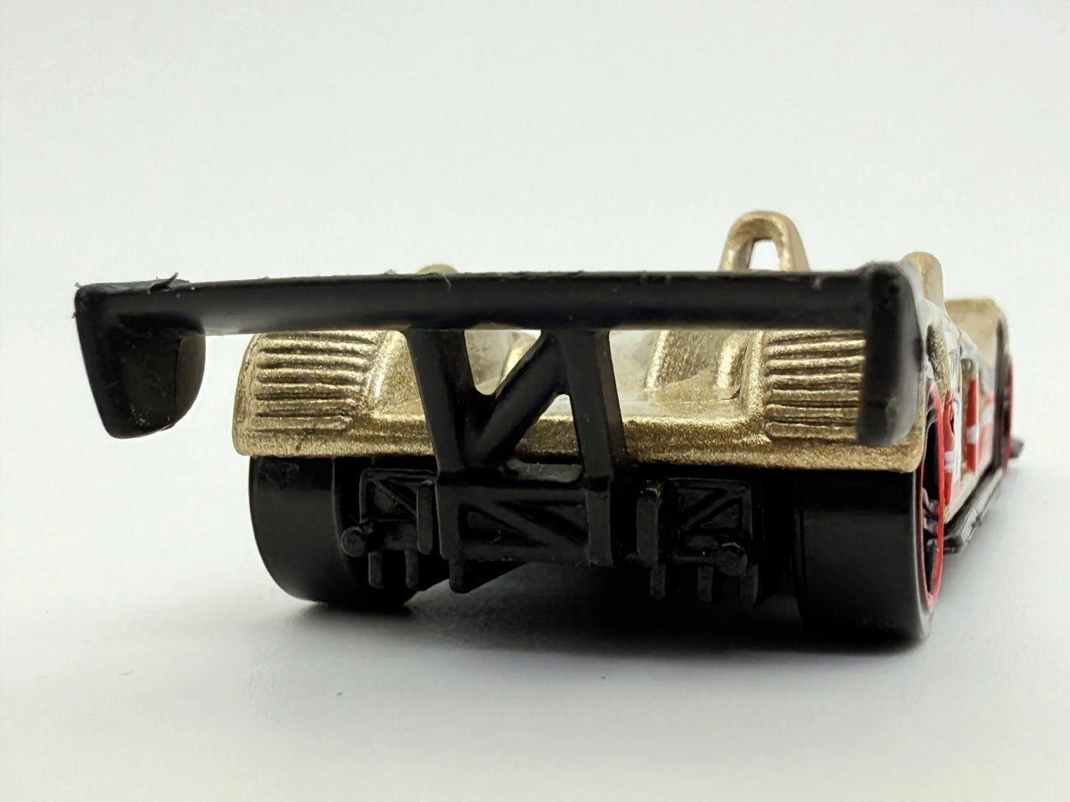 Cadillac Lmp Hot Wheels Złoty 1:64 – zdjęcie 5